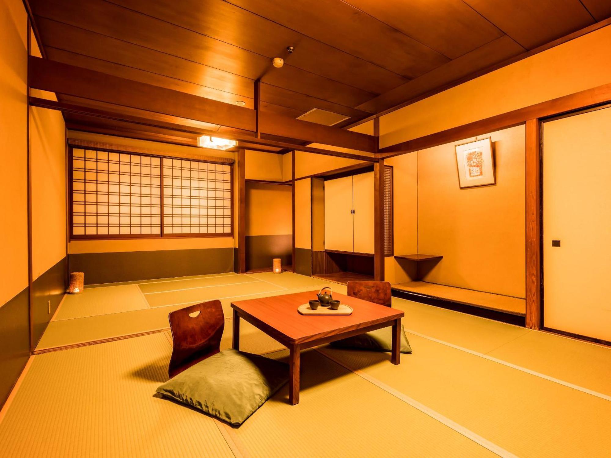 Отель Ooedo Onsen Monogatari Yamashiro Saichoraku Кага Экстерьер фото